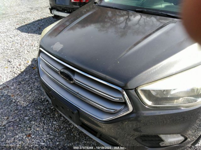 1FMCU9GD8HUE37730 Ford ESCAPE SE