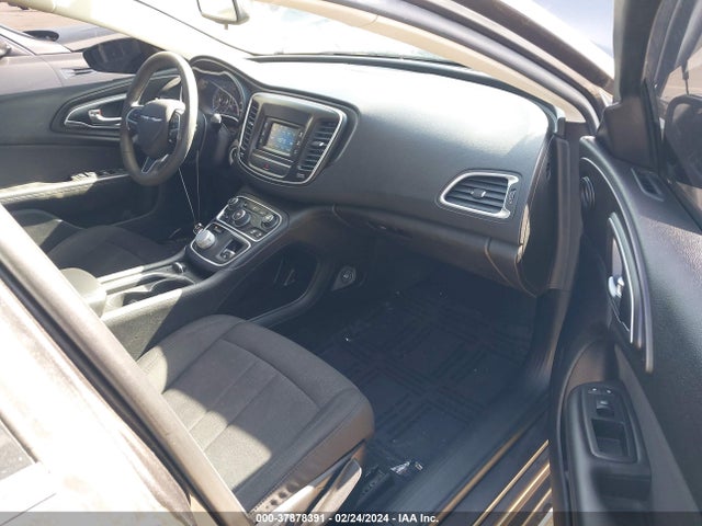 Chrysler 200 Limited 2015 1C3CCCAB6FN502940 Image 5