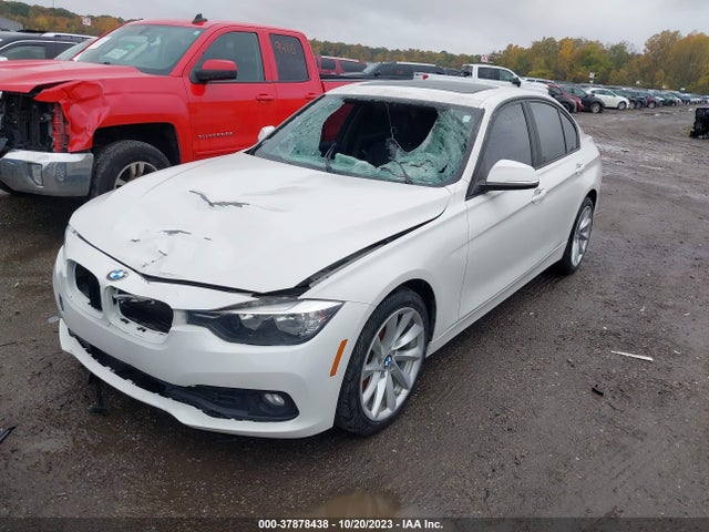BMW 320i Xdrive 2016 WBA8A3C52GK551700 Image 2