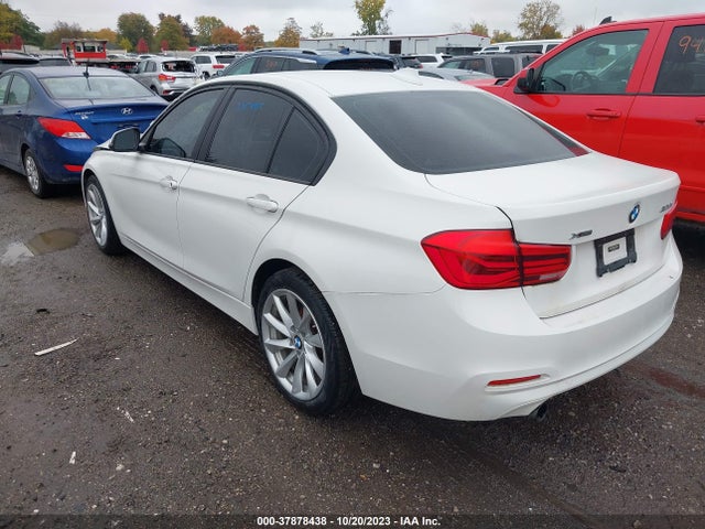 BMW 320i Xdrive 2016 WBA8A3C52GK551700 Image 3