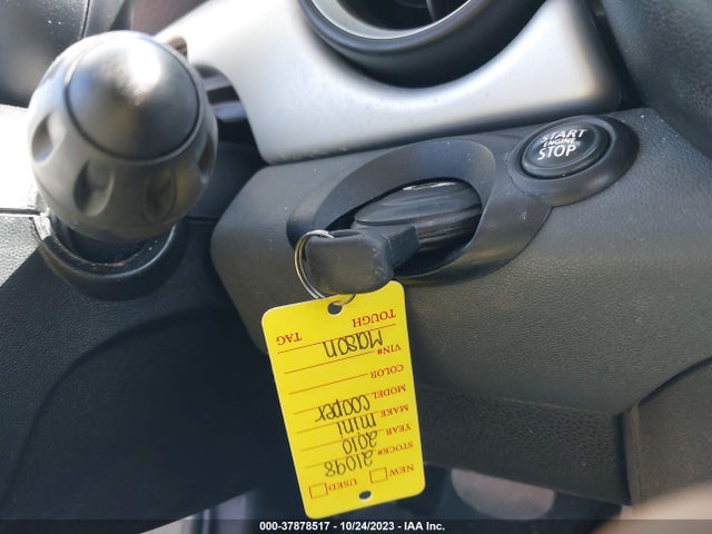 2010 MINI COOPER HARDTOP WMWMF3C59ATZ25270 Photo 10