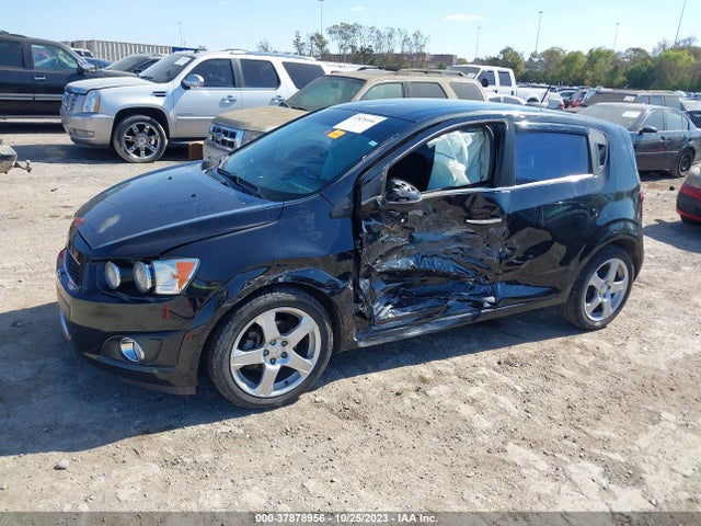 Chevrolet SONIC LTZ 2015 1G1JE6SB3F4101244 Image 2