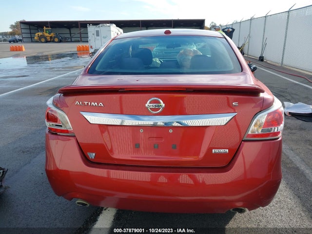 Nissan Altima 2.5 S 2015 1N4AL3AP8FC485056 Image 16