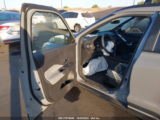 2021 NISSAN KICKS SR XTRONIC CVT VIN: 3N1CP5DV0ML521517