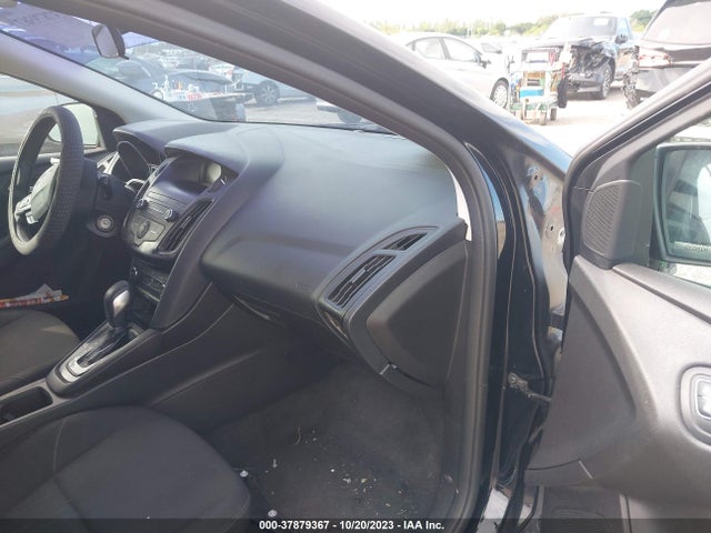 2018 FORD FOCUS SE VIN: 1FADP3K23JL324045