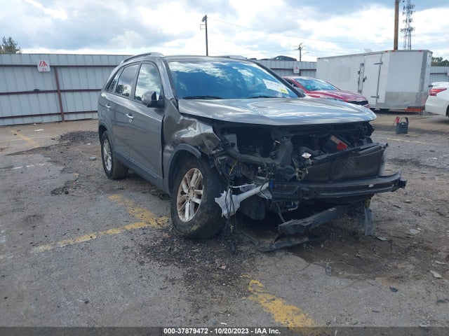 2015 KIA SORENTO LX VIN: 5XYKT3A67FG555213