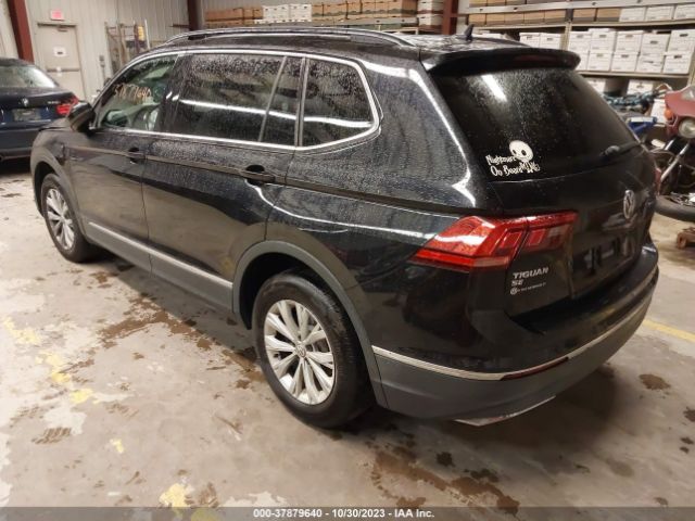 2018 VOLKSWAGEN TIGUAN 3VV2B7AX9JM022425 Photo 2