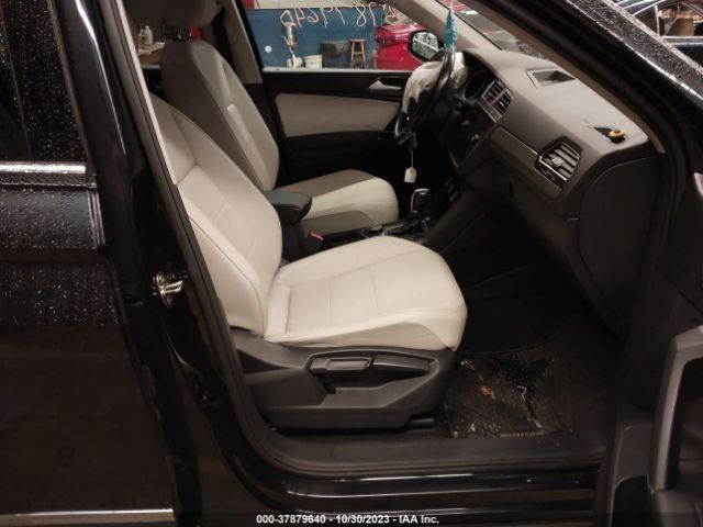 2018 VOLKSWAGEN TIGUAN 3VV2B7AX9JM022425 Photo 4