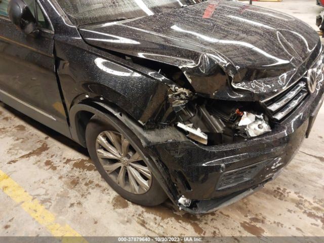 2018 VOLKSWAGEN TIGUAN 3VV2B7AX9JM022425 Photo 5