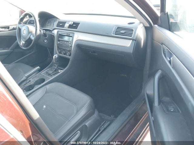 1VWAT7A30EC062353 Volkswagen Passat Wolfsburg Ed