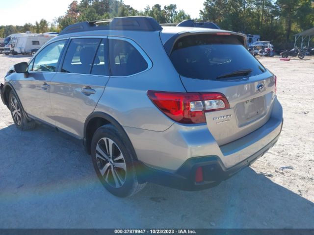 2018 SUBARU OUTBACK 4S4BSANC3J3272758 Photo 2