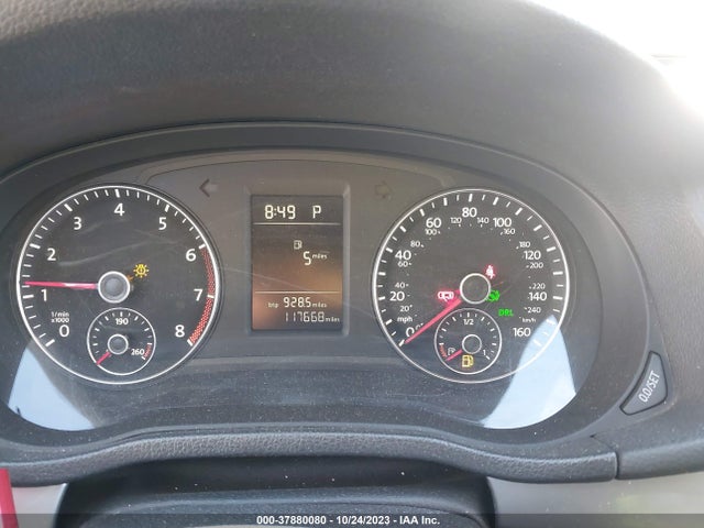1VWAT7A38EC058289 Volkswagen Passat Wolfsburg Ed