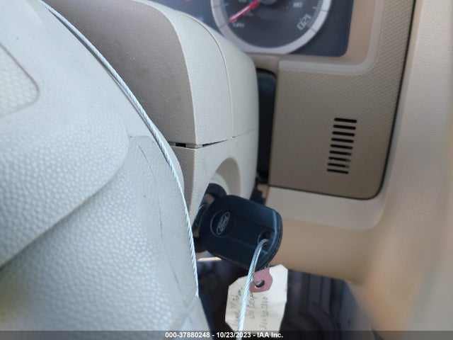 2008 FORD ESCAPE XLT VIN: 1FMCU03118KA52142