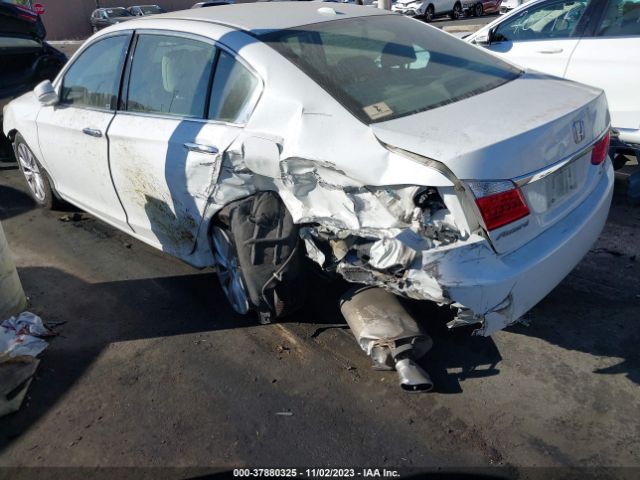 1HGCR3F95FA013552 Honda Accord Sedan Touring