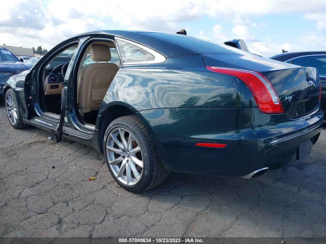 2011 JAGUAR XJ SAJWA1CB6BLV14514 Photo 2