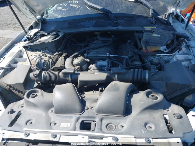 2011 JAGUAR XJ SAJWA2GB0BLV10247 Photo 9