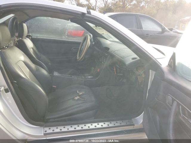 1999 MERCEDES-BENZ SLK 230 WDBKK47F6XF127748 Photo 4