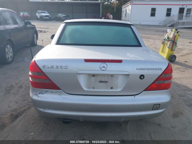 1999 MERCEDES-BENZ SLK 230 WDBKK47F6XF127748 Photo 7