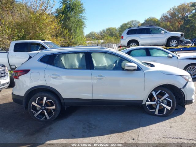 JN1BJ1CW4NW496701 Nissan Rogue Sport Sl