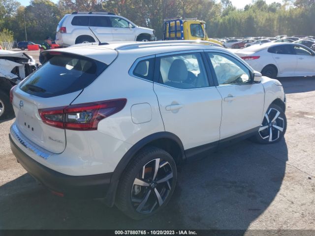 JN1BJ1CW4NW496701 Nissan Rogue Sport Sl