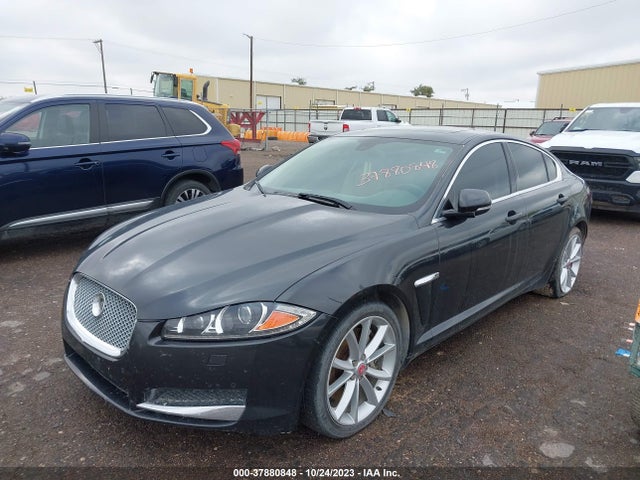 2015 JAGUAR XF SAJWJ0FF2F8U49517 Photo 1