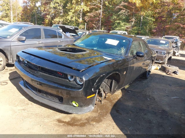 Dodge Challenger 392 Hemi Scat Pack Shaker 2016 2C3CDZFJ1GH299806 Image 2