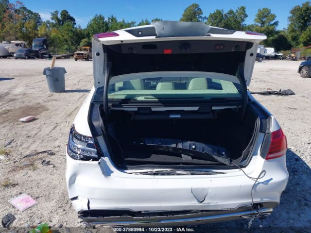 2016 MERCEDES-BENZ E-CLASS WDDHF8JB1GB211860 Photo 5