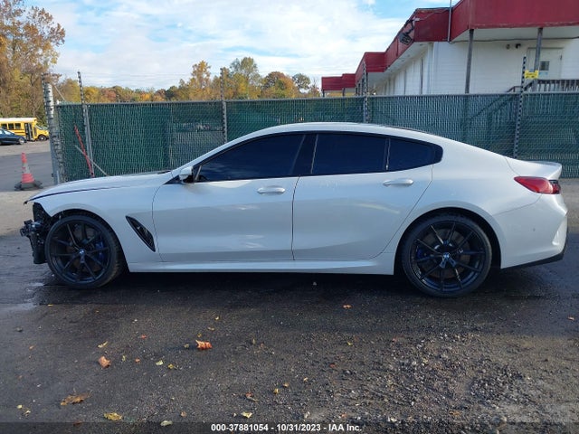 BMW 8 Series M850i 2022 аукцион фото