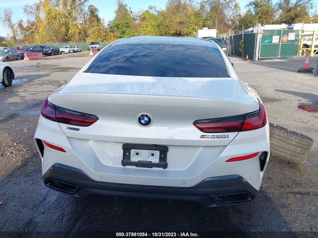 BMW 8 Series M850i 2022 аукцион фото