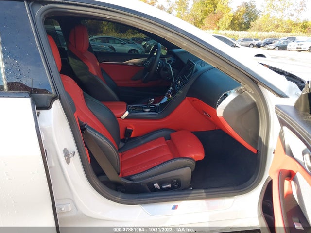 BMW 8 Series M850i 2022 аукцион фото