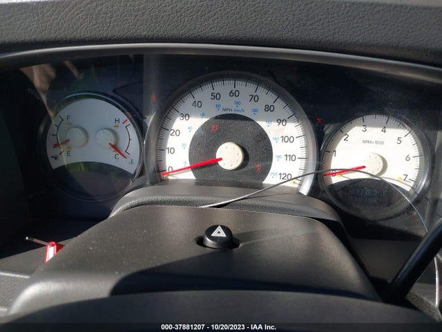 2005 DODGE DURANGO SXT VIN: 1D4HB38N95F601266