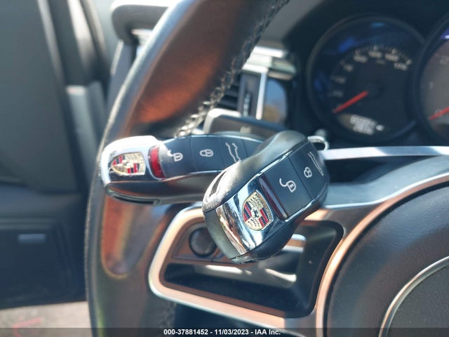 2016 PORSCHE MACAN WP1AB2A57GLB56709 Photo 10
