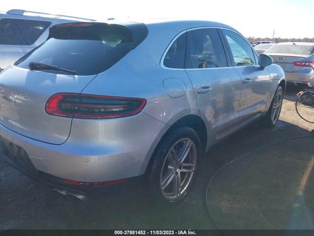 2016 PORSCHE MACAN WP1AB2A57GLB56709 Photo 3