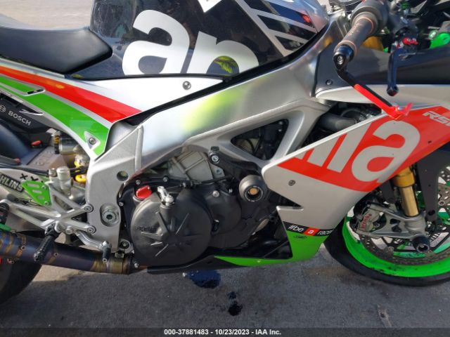 2017 APRILIA RSV4 ZD4KEU004HS000041 Photo 7