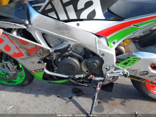 2017 APRILIA RSV4 ZD4KEU004HS000041 Photo 8