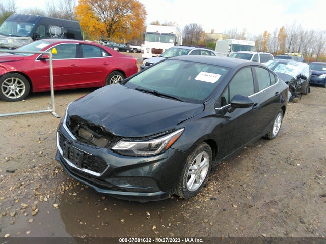 Chevrolet Cruze Lt Auto 2018 1G1BE5SM9J7184055 Image 2
