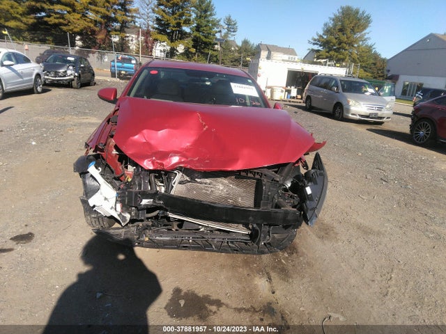 2018 HYUNDAI ELANTRA SE VIN: 5NPD74LF4JH273970