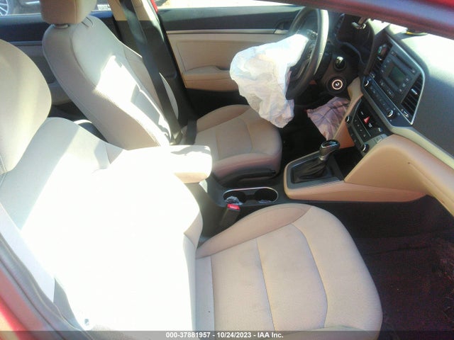 2018 HYUNDAI ELANTRA SE VIN: 5NPD74LF4JH273970
