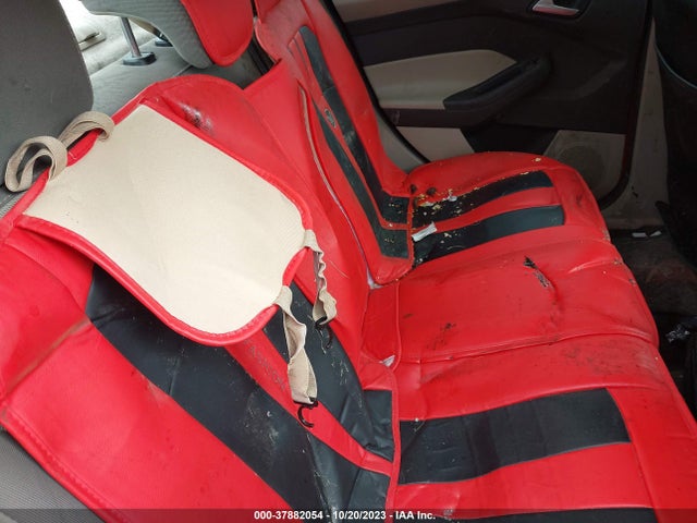 2014 FORD FOCUS SE VIN: 1FADP3F25EL323267