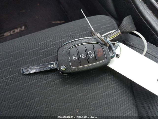 KM8J2CA47KU938439 Hyundai TUCSON SE