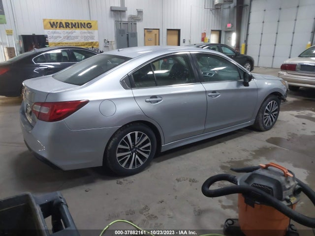 Subaru Legacy 2019 4S3BNAB60K3002690 Image 4