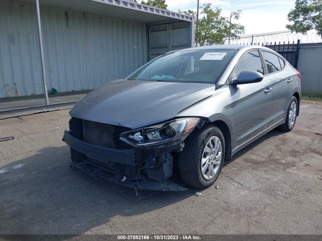Hyundai ELANTRA SE 2018 KMHD74LF0JU449849 Image 2