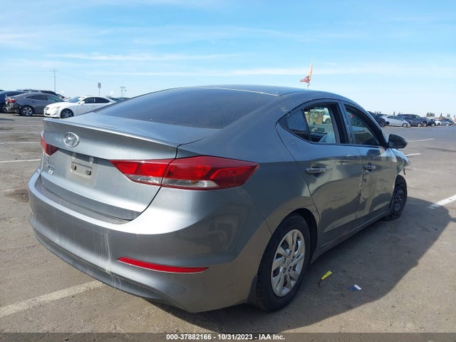 Hyundai ELANTRA SE 2018 KMHD74LF0JU449849 Image 4
