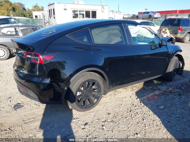 2023 TESLA MODEL Y AWD/LONG RANGE DUAL MOTOR ALL-WHEEL DRIVE VIN: 7SAYGAEE4PF648447