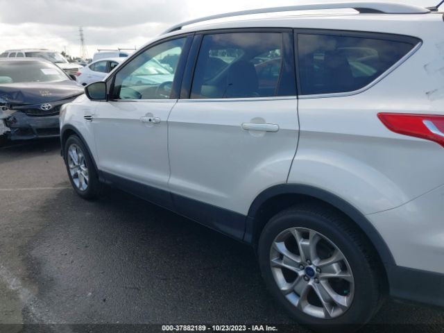 1FMCU9JX9GUB35820 Ford Escape Titanium