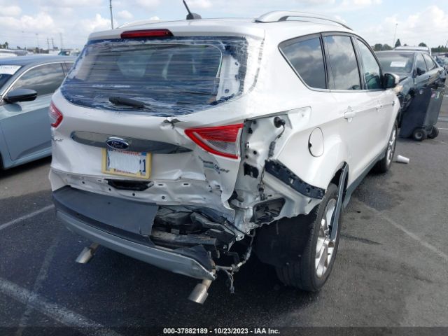 1FMCU9JX9GUB35820 Ford Escape Titanium