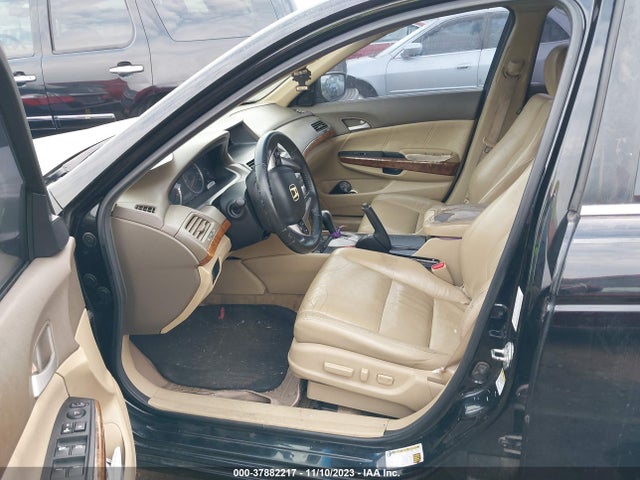 2010 HONDA ACCORD 2.4 EX-L VIN: 1HGCP2F88AA136990
