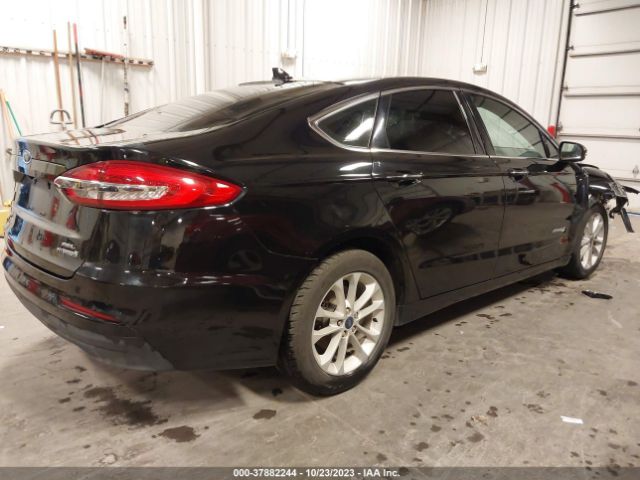 3FA6P0MU4KR117544 Ford Fusion Hybrid Sel