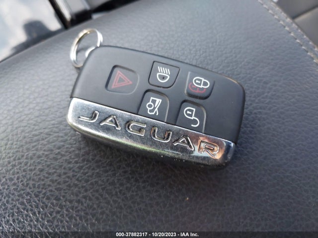 2015 JAGUAR XF SAJWJ0FF9F8U53077 Photo 10