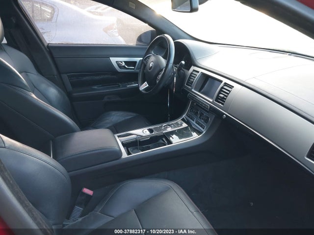 2015 JAGUAR XF SAJWJ0FF9F8U53077 Photo 4
